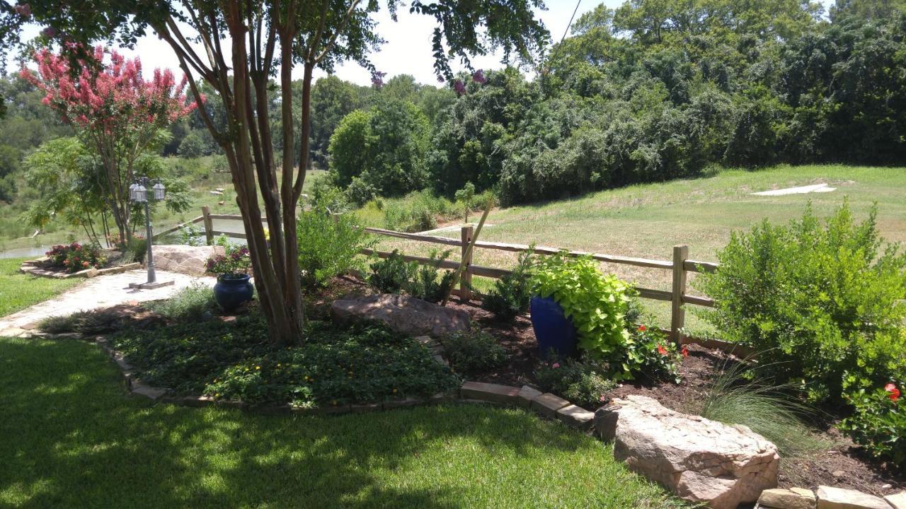 The Perry Riverhouse Bed & Breakfast Bastrop Exterior photo